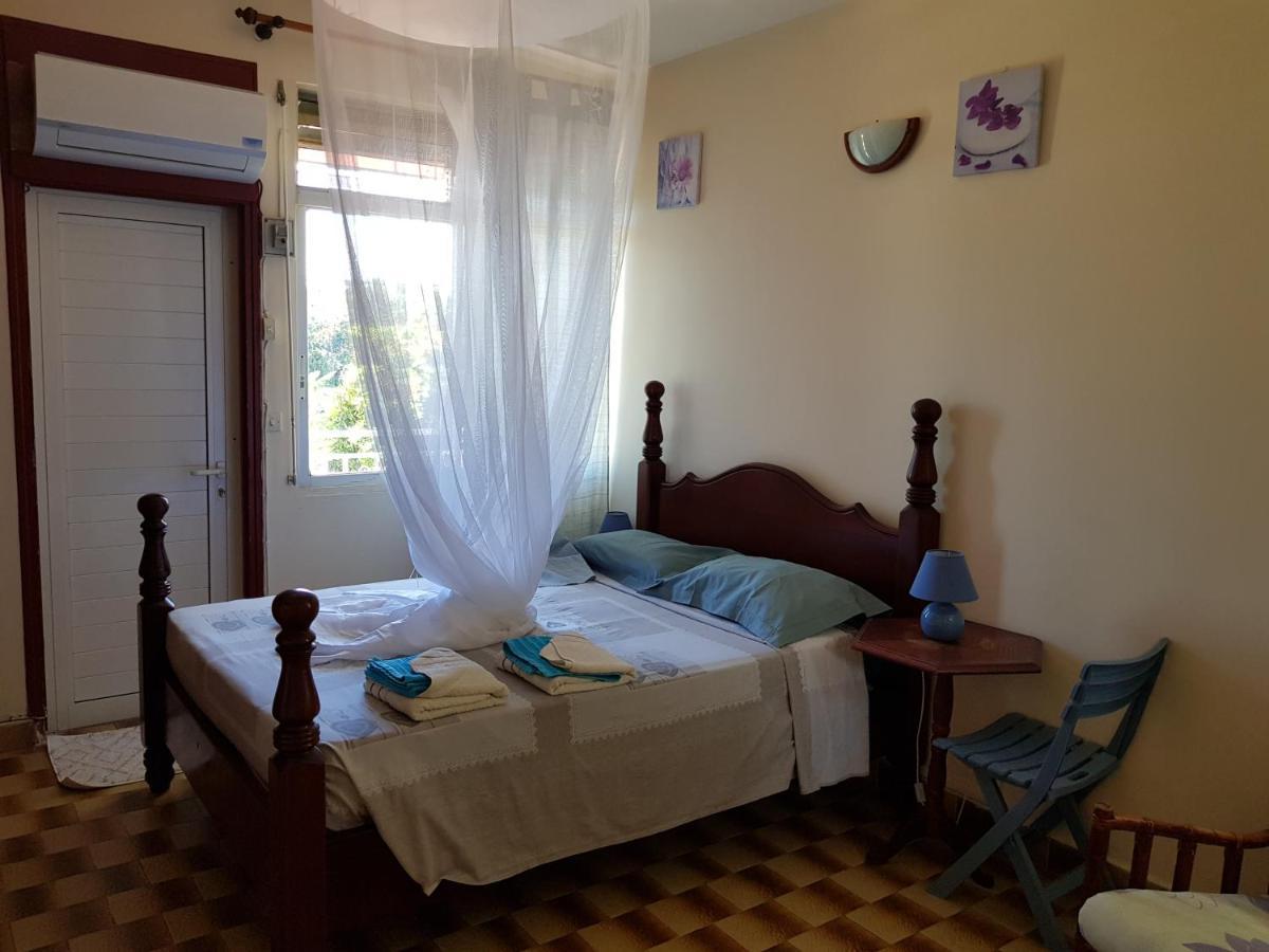 La Maison Aux Orchidees Petit-Bourg Εξωτερικό φωτογραφία